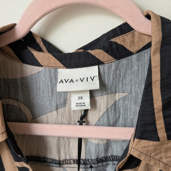 Ava & Viv Black And Tan No Gap Button Front Short Sleeve Blouse Size 2x NEW - Picture 5 of 7
